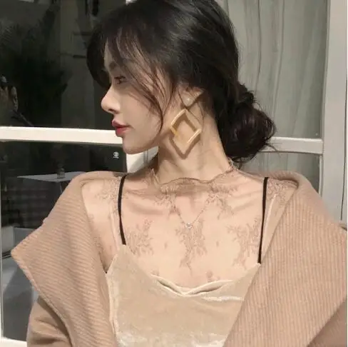 Lace Csole Base irt Women Long Sve f High Collar Me Transparent Sli Small irt Sexy Inner Wear Spring Autumn
Lace Csole Base irt Women Long Sve f High Collar Me Transparent Sli Small irt Sexy Inner Wear Spring Autumn