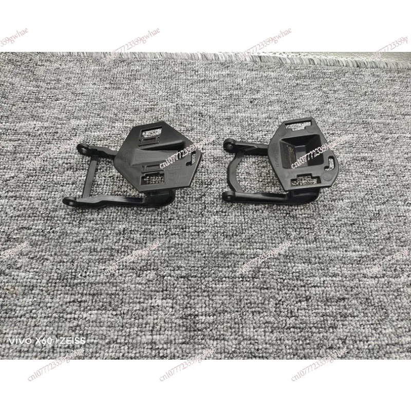 XC60XC90S60LV60 headlight water spray cover bracket front bar bracket fixing bracket
XC60XC90S60LV60 headlight water spray cover bracket front bar bracket fixing bracket