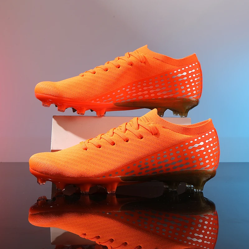 Пара молодежных кожаных футбольных бутс для всех сезонов с длинными шипами, износостойкие футбольные бутсы, размеры 37-45, JC-QS003-2.
Пара молодежных кожаных футбольных бутс для всех сезонов с длинными шипами, износостойкие футбольные бутсы, размеры 37-45, JC-QS003-2.