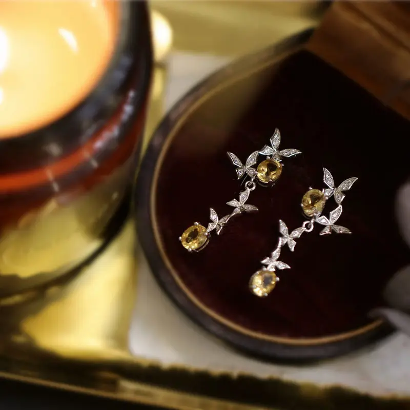 Sweet and Light Luxury Yellow Crystal Inlaid Long Butterfly Earrings for Women Elegant Drop Earings Exquisite Jewelry
Sweet and Light Luxury Yellow Crystal Inlaid Long Butterfly Earrings for Women Elegant Drop Earings Exquisite Jewelry