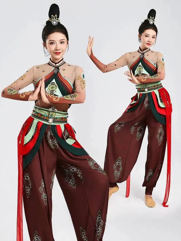 Chinese Style Classical Dance Dunhuang Style Classical Dance Costume Chinese Ancient Dance Outfit for Women Performance
Chinese Style Classical Dance Dunhuang Style Classical Dance Costume Chinese Ancient Dance Outfit for Women Performance