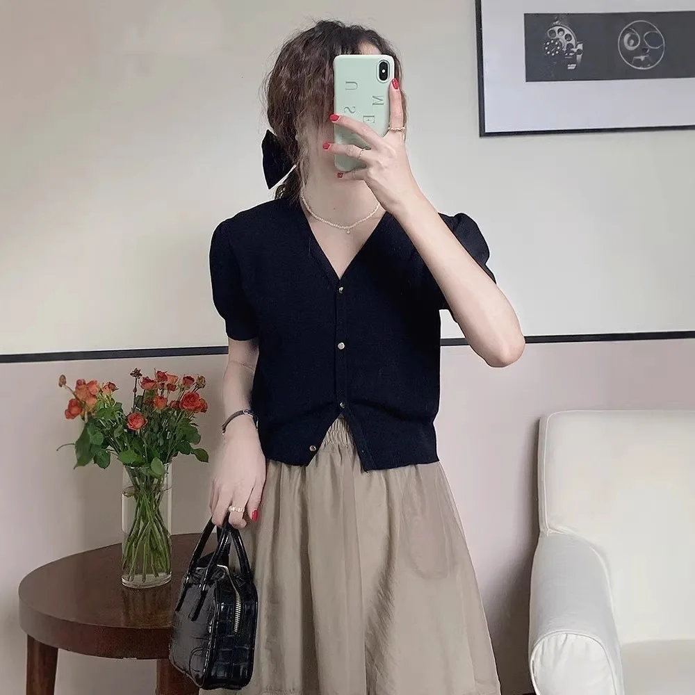 Spring Summer Ice Silk Short Sleeve V Neck Black Knitted Open Cardigan Fashion Versatile Women Thin Short Bubble Sleeve Top
Spring Summer Ice Silk Short Sleeve V Neck Black Knitted Open Cardigan Fashion Versatile Women Thin Short Bubble Sleeve Top