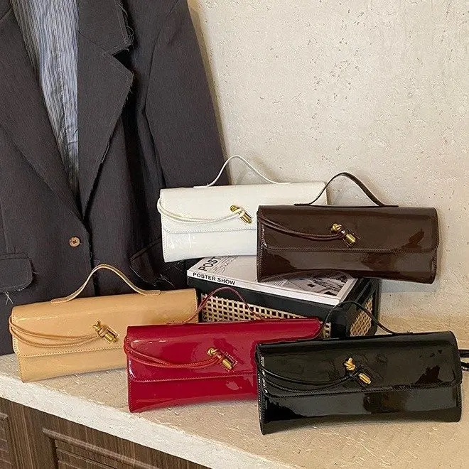 Luxury Designer Simple Vintage Leather Diaper Bags For Women Elegant Large Capacity Crossbody Shoulder Bag Trendy Fashion
Luxury Designer Simple Vintage Leather Diaper Bags For Women Elegant Large Capacity Crossbody Shoulder Bag Trendy Fashion