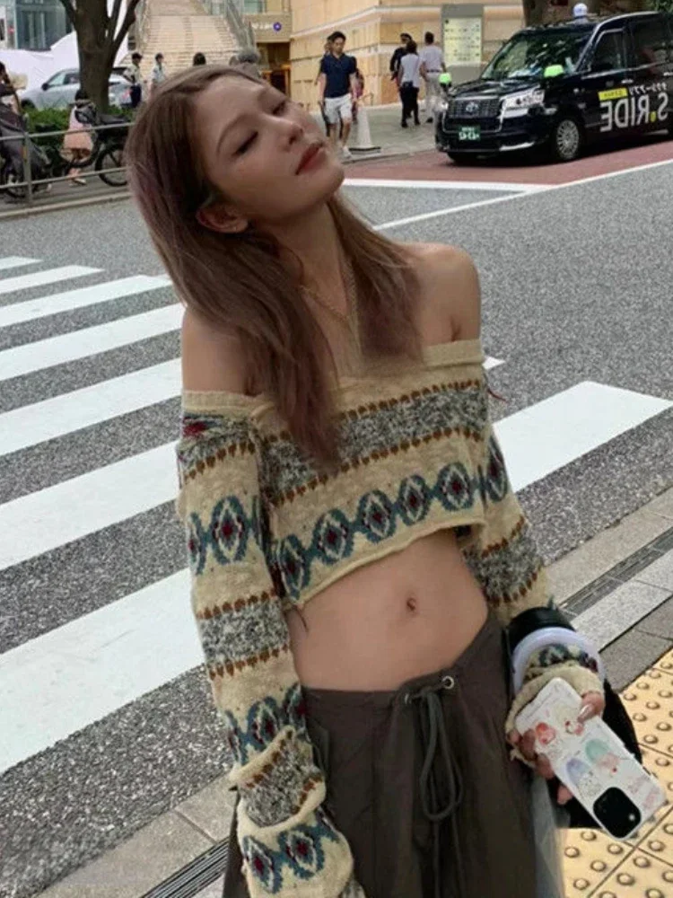 Вязаные женские укороченные пуловеры с вырезом на шее и открытыми плечами, весенние жаккардовые пуловеры в стиле Харадзюку Sueter Mujer, свободные эстетические свитера в стиле гранж Y2k
Вязаные женские укороченные пуловеры с вырезом на шее и открытыми плечами, весенние жаккардовые пуловеры в стиле Харадзюку Sueter Mujer, свободные эстетические свитера в стиле гранж Y2k