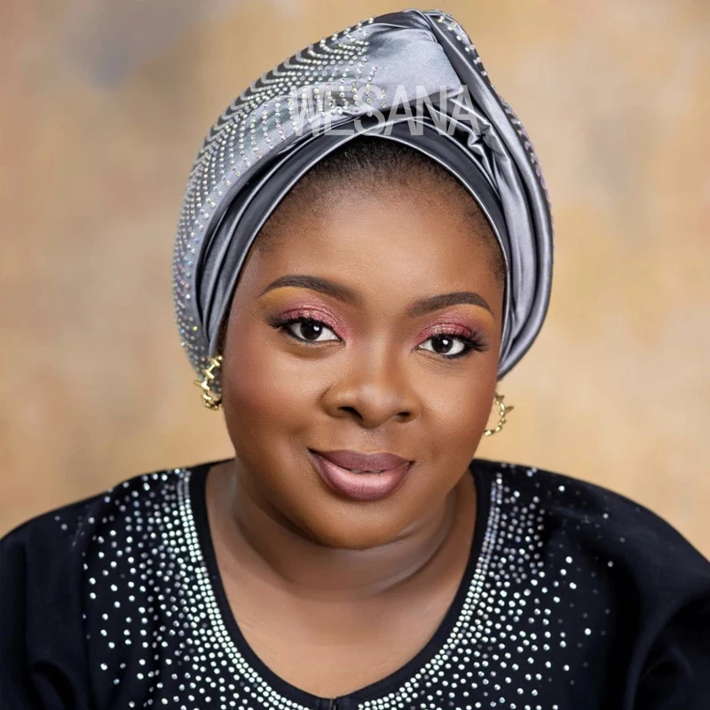 2022 New Ready to Wear African Headtie Diamonds Glitter Women's Turban Caps Muslim Hijab Bonnet India Hats Female Autogeles
2022 New Ready to Wear African Headtie Diamonds Glitter Women's Turban Caps Muslim Hijab Bonnet India Hats Female Autogeles