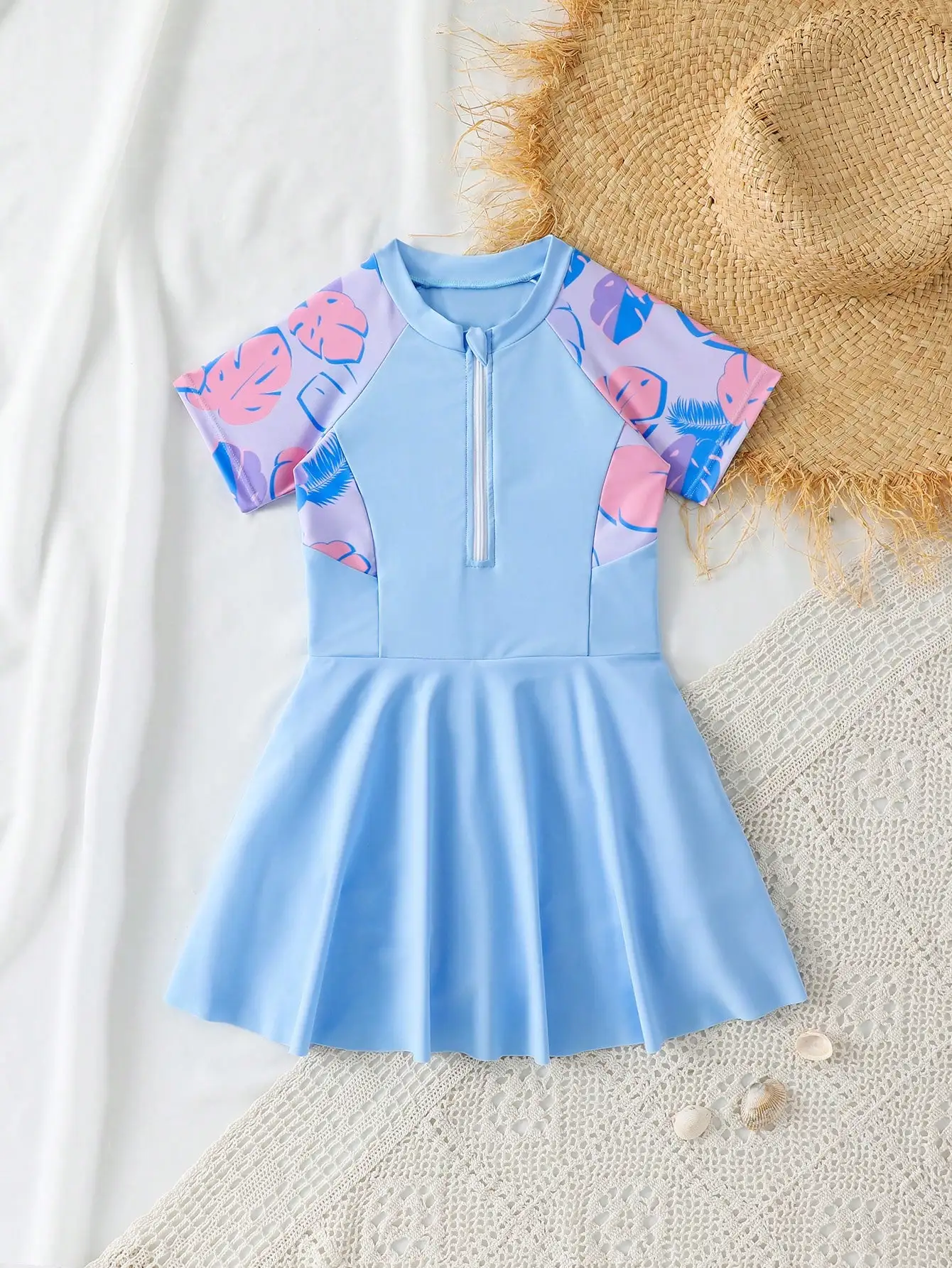 Blue Tropical Print Zipper One-Piece Swim Dress With Short Sleeves Skirt
Blue Tropical Print Zipper One-Piece Swim Dress With Short Sleeves Skirt