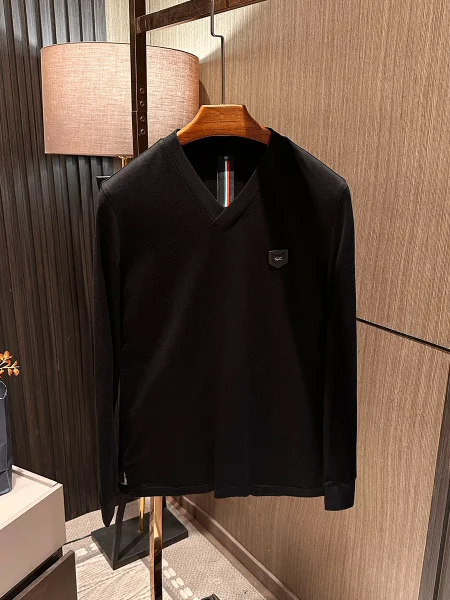 Skin-friendly Comfortable Modal Cotton Men's High-end Pure Black V-neck Casual Versatile Sweatshirt Fashionable Urban Style
Skin-friendly Comfortable Modal Cotton Men's High-end Pure Black V-neck Casual Versatile Sweatshirt Fashionable Urban Style