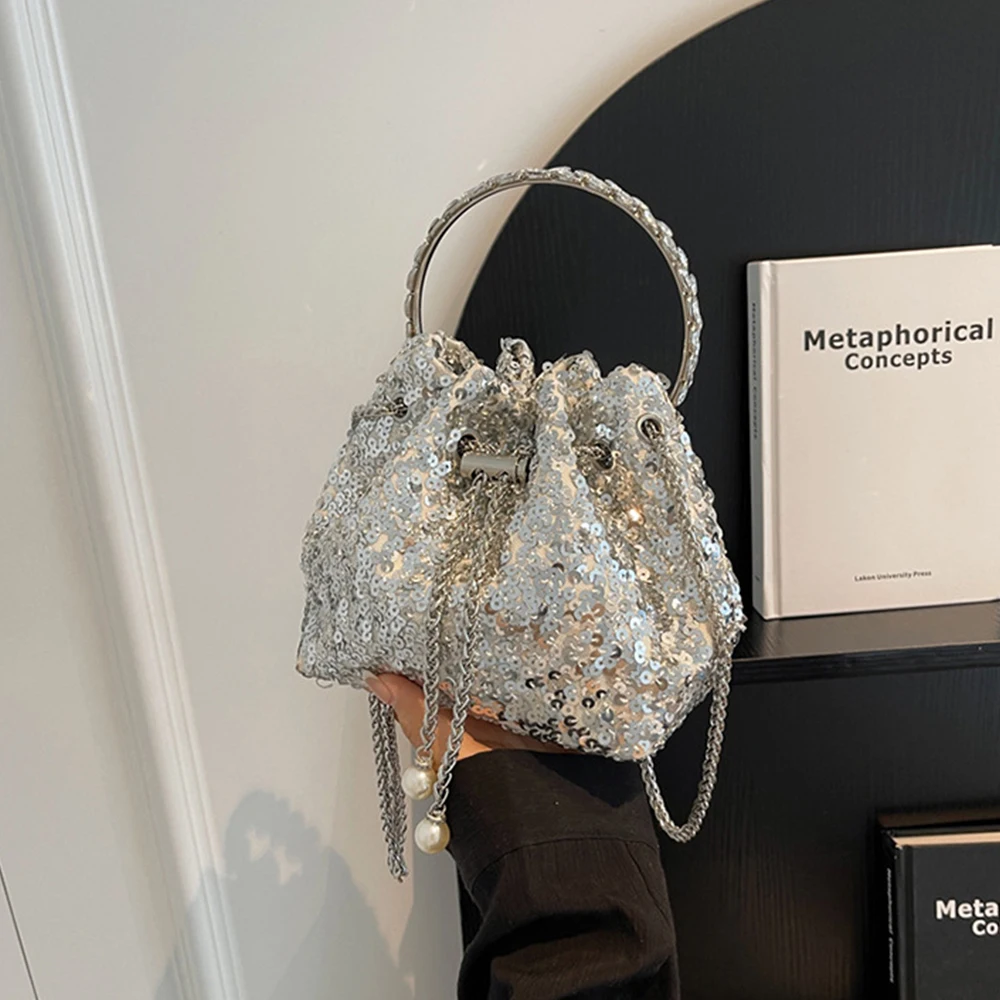 Fashion Sequin Bucket Bag Round Handle Women's Handbags Drawstring Chain Shoulder Crossbody Bags for Women 2023 Ladies Clutch
Fashion Sequin Bucket Bag Round Handle Women's Handbags Drawstring Chain Shoulder Crossbody Bags for Women 2023 Ladies Clutch