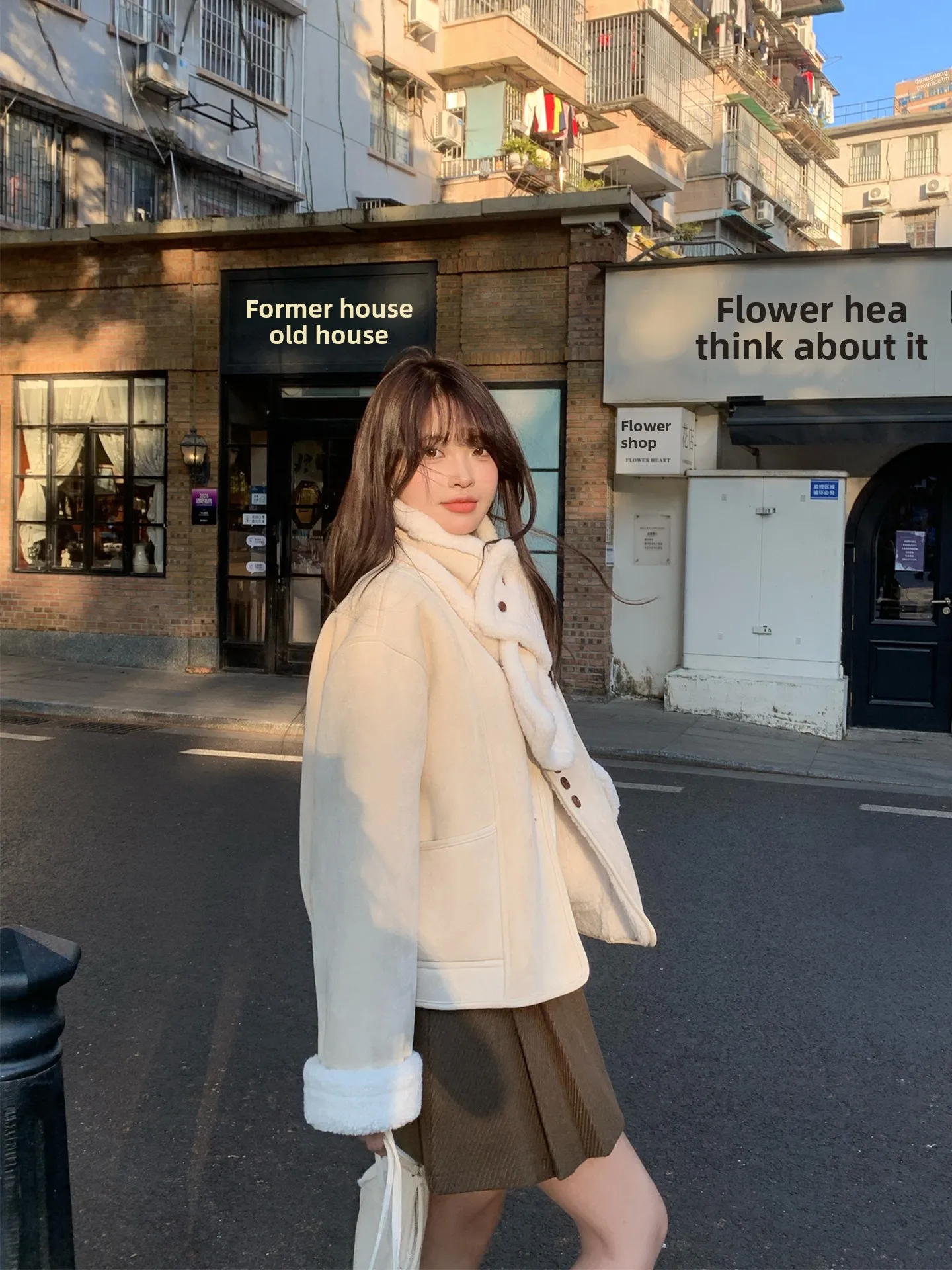 Шикарный закрытый замшевый шарф или женский зимний новый Sle Agel, повседневное элегантное маленькое пальто в Корейском стиле, длинное све
Шикарный закрытый замшевый шарф или женский зимний новый Sle Agel, повседневное элегантное маленькое пальто в Корейском стиле, длинное све