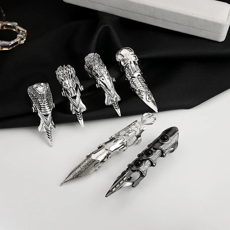 Metallic Punk Joint Ring Exaggerated Personali Spike Adjustable Retro Exoskeleton Ring Decoration Faionable Alloy Accory
Metallic Punk Joint Ring Exaggerated Personali Spike Adjustable Retro Exoskeleton Ring Decoration Faionable Alloy Accory