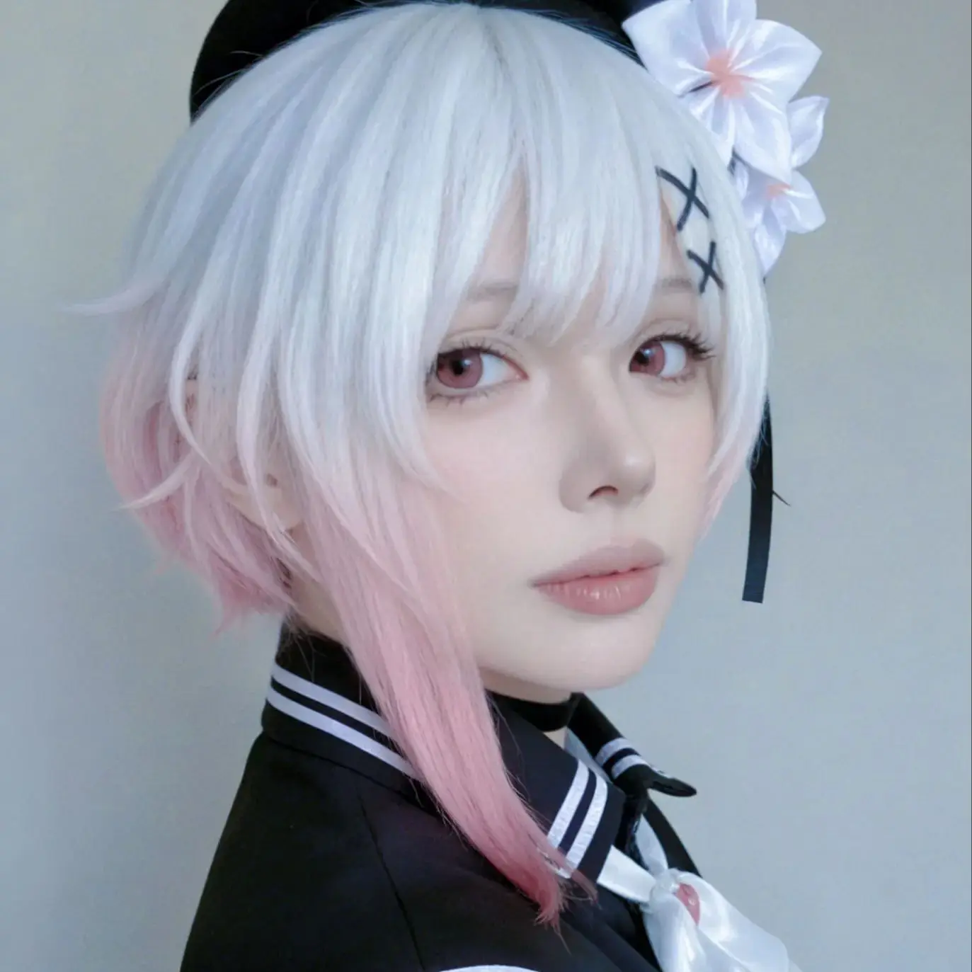 Волшебная девушка Ведьма Пробный Сакураба Эма Косплей Парик синий и серебристый короткие волосы Синтетический парик + парик Кепка Парик для Хэллоуина
Волшебная девушка Ведьма Пробный Сакураба Эма Косплей Парик синий и серебристый короткие волосы Синтетический парик + парик Кепка Парик для Хэллоуина