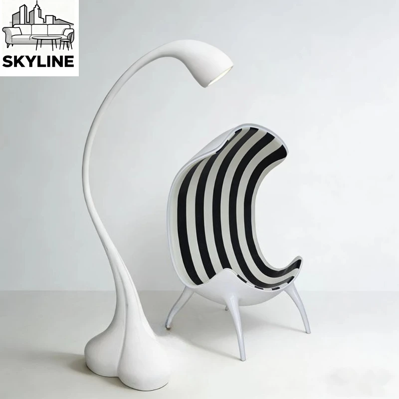 Креативный напольный светильник в виде стула, декоративная лампа необычной формы, художественное украшение из стеклопластика в виде стула.
Креативный напольный светильник в виде стула, декоративная лампа необычной формы, художественное украшение из стеклопластика в виде стула.