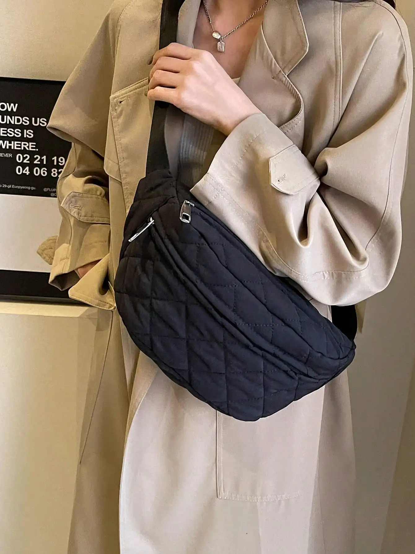 Lightweight, Minimalist Embroidered Chest Pack/Waist Pack/Phone Pouch
Lightweight, Minimalist Embroidered Chest Pack/Waist Pack/Phone Pouch