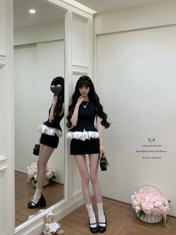Korean Style High Waist Short Skirt Set Women's Fashion Sleeveless Waist-Cinching Top And Short Skirt Two-Piece Ensemble
Korean Style High Waist Short Skirt Set Women's Fashion Sleeveless Waist-Cinching Top And Short Skirt Two-Piece Ensemble