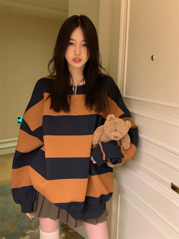 Women's Striped Pullovers Retro Korean Style Spring Loose Fashionable Streetwear Hoodless Round Neck Casual Trend Sweatshirts
Women's Striped Pullovers Retro Korean Style Spring Loose Fashionable Streetwear Hoodless Round Neck Casual Trend Sweatshirts