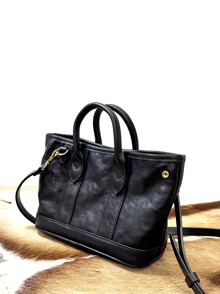 outdoor daily party luxury high-quality genuine leather women's handbag Fashion casual handmade ladies shoulder crossbody bag
outdoor daily party luxury high-quality genuine leather women's handbag Fashion casual handmade ladies shoulder crossbody bag