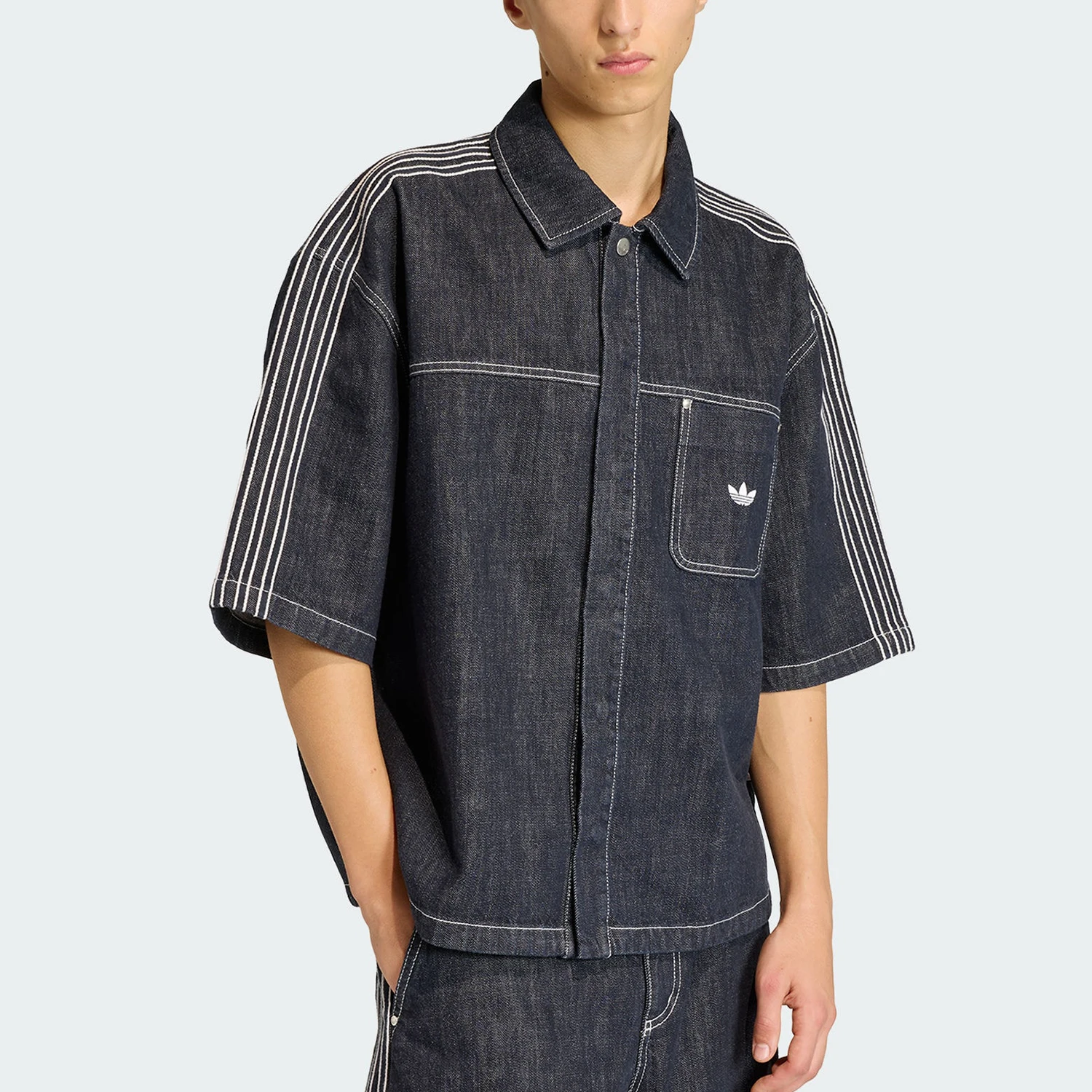 Adidas Authentic Three Leaves Men's Loose Fashion Denim Shirt T-Shirt KG6448
Adidas Authentic Three Leaves Men's Loose Fashion Denim Shirt T-Shirt KG6448