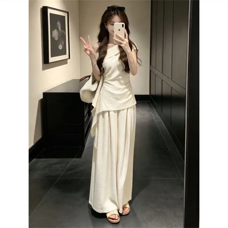Summer Fashion Set Women's Short Sleeve T-Shirt And Wide Leg Pants Two-Piece Suit Shoulder Design Casual Comfortable Clothing
Summer Fashion Set Women's Short Sleeve T-Shirt And Wide Leg Pants Two-Piece Suit Shoulder Design Casual Comfortable Clothing