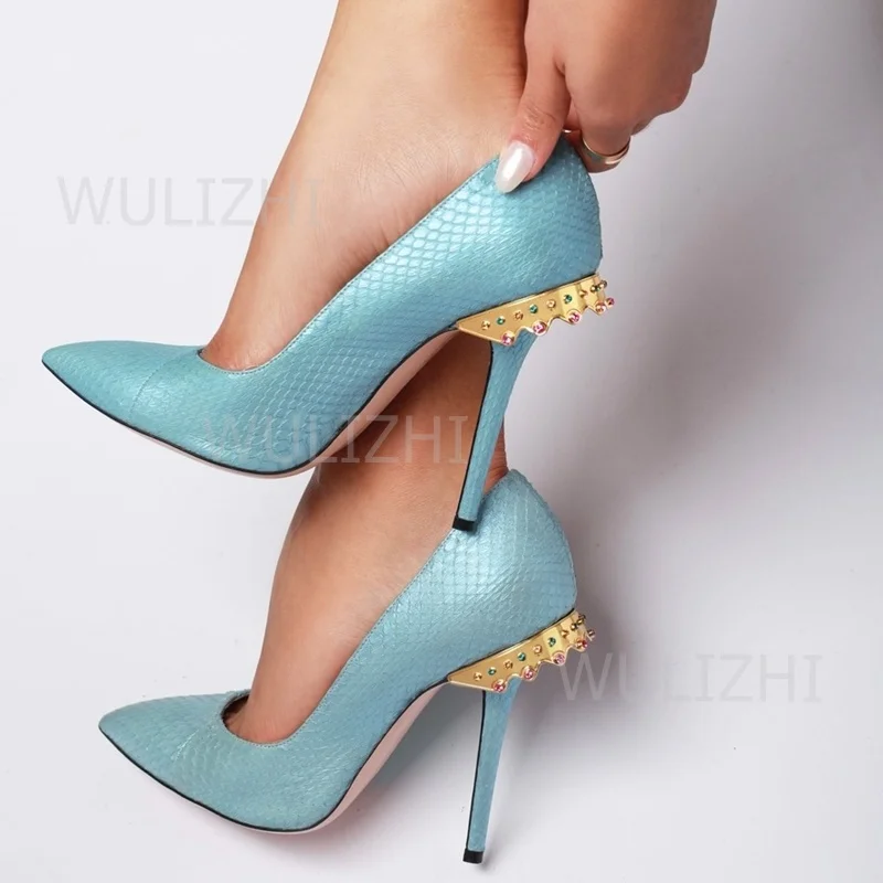 Light Blue Pump Sandals Gold Leaf Diamond Ruffles Crystal Women Business Pointed Black Heels Matte Leather Stiletto Casual Shoes
Light Blue Pump Sandals Gold Leaf Diamond Ruffles Crystal Women Business Pointed Black Heels Matte Leather Stiletto Casual Shoes