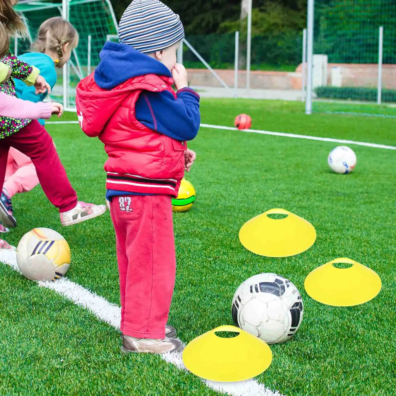 12 шт. многофункциональных конусов для тренировок, прочные, легкие, из ПЭ, идеально подходят для футбола, тренировок по футболу и занятий на открытом воздухе
12 шт. многофункциональных конусов для тренировок, прочные, легкие, из ПЭ, идеально подходят для футбола, тренировок по футболу и занятий на открытом воздухе