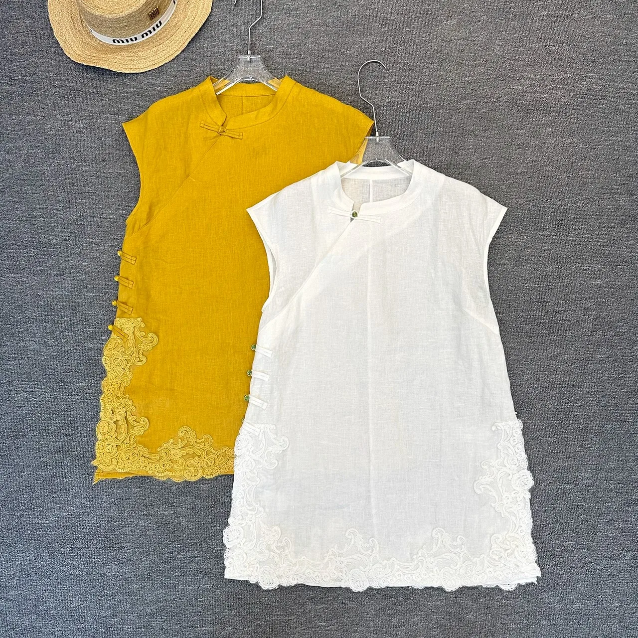 New Fashion Chinese Style Sleeveless Vest with Lace Trimmed Linen Women's Clothing Summer Season Casual Wear Loose Fit
New Fashion Chinese Style Sleeveless Vest with Lace Trimmed Linen Women's Clothing Summer Season Casual Wear Loose Fit