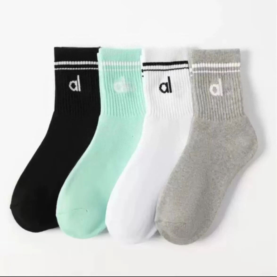 Yoga Retro Cotton Socks Comfortable Colorful Middle Socks Yoga Pilates Fitness Women's Four Seasons Sports Yoga Long Socks
Yoga Retro Cotton Socks Comfortable Colorful Middle Socks Yoga Pilates Fitness Women's Four Seasons Sports Yoga Long Socks