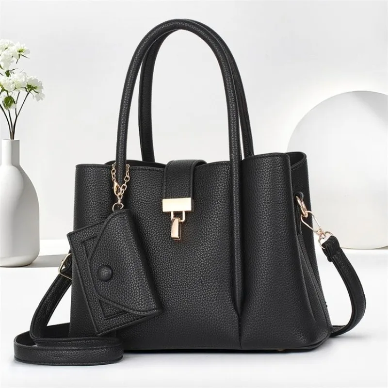 Party Crossbody Diaper Bag For Women Leather Tote Luxury Vintage Minimalist Designer Large Capacity Stylish Evening Bag
Party Crossbody Diaper Bag For Women Leather Tote Luxury Vintage Minimalist Designer Large Capacity Stylish Evening Bag