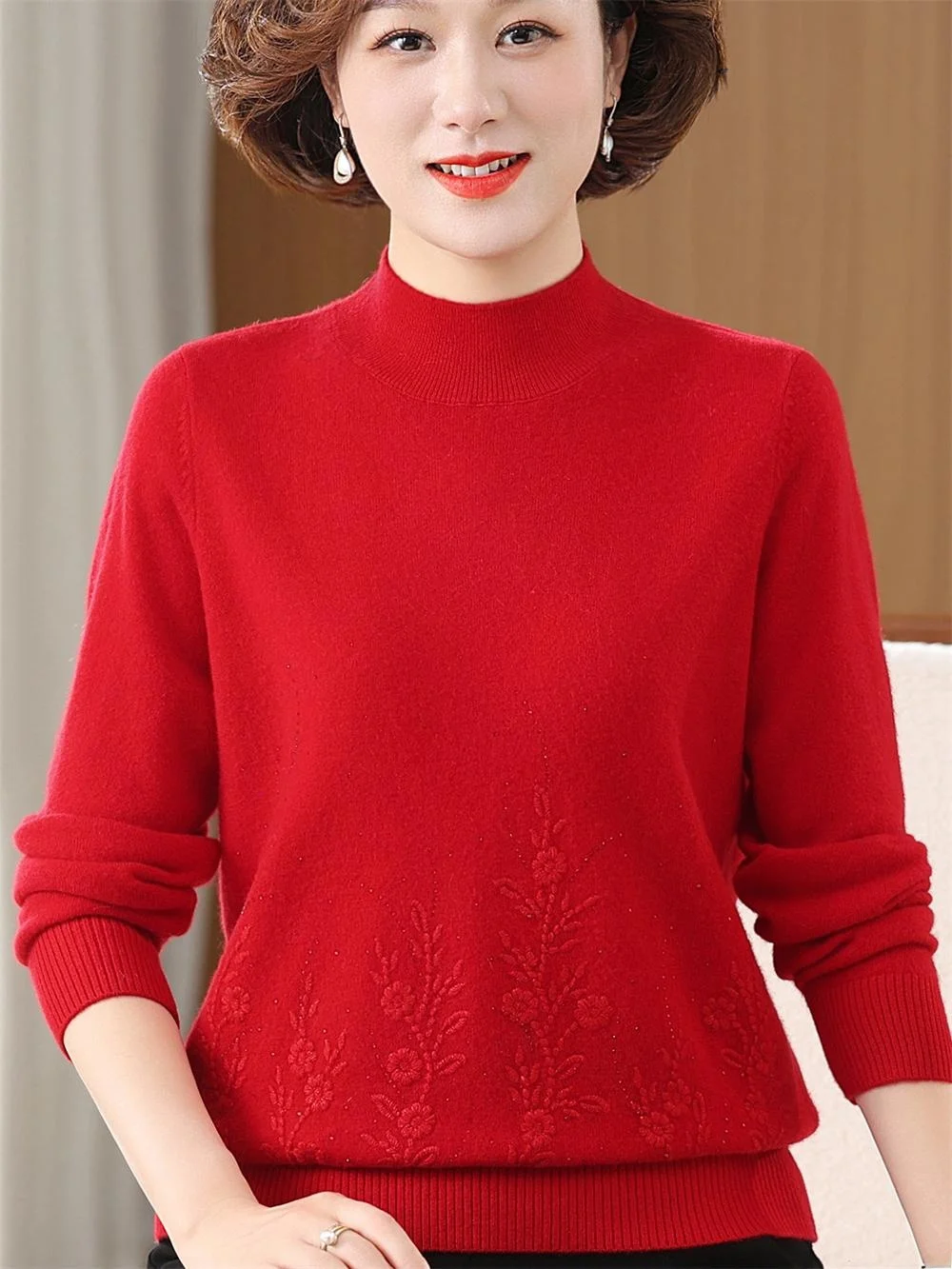 Новая осенне-зимняя вязаная шерстяная кофта с вышивкой, красная, из 100% шерсти, модная, теплая, утолщенная, для мам
Новая осенне-зимняя вязаная шерстяная кофта с вышивкой, красная, из 100% шерсти, модная, теплая, утолщенная, для мам