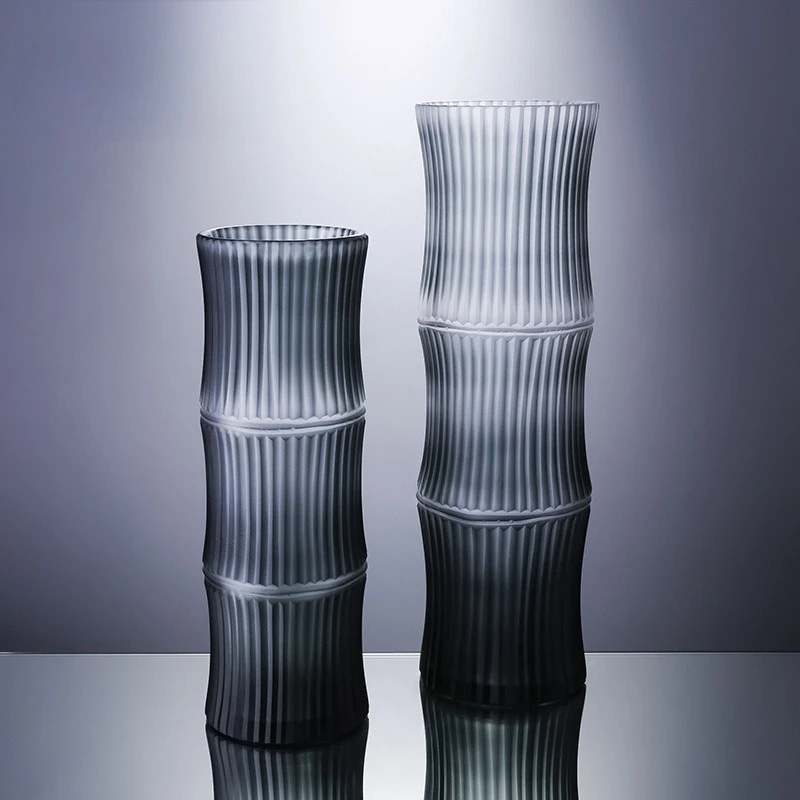 Glass vase light luxury straight type soft decoration home flower arrangement ornament ornament
Glass vase light luxury straight type soft decoration home flower arrangement ornament ornament