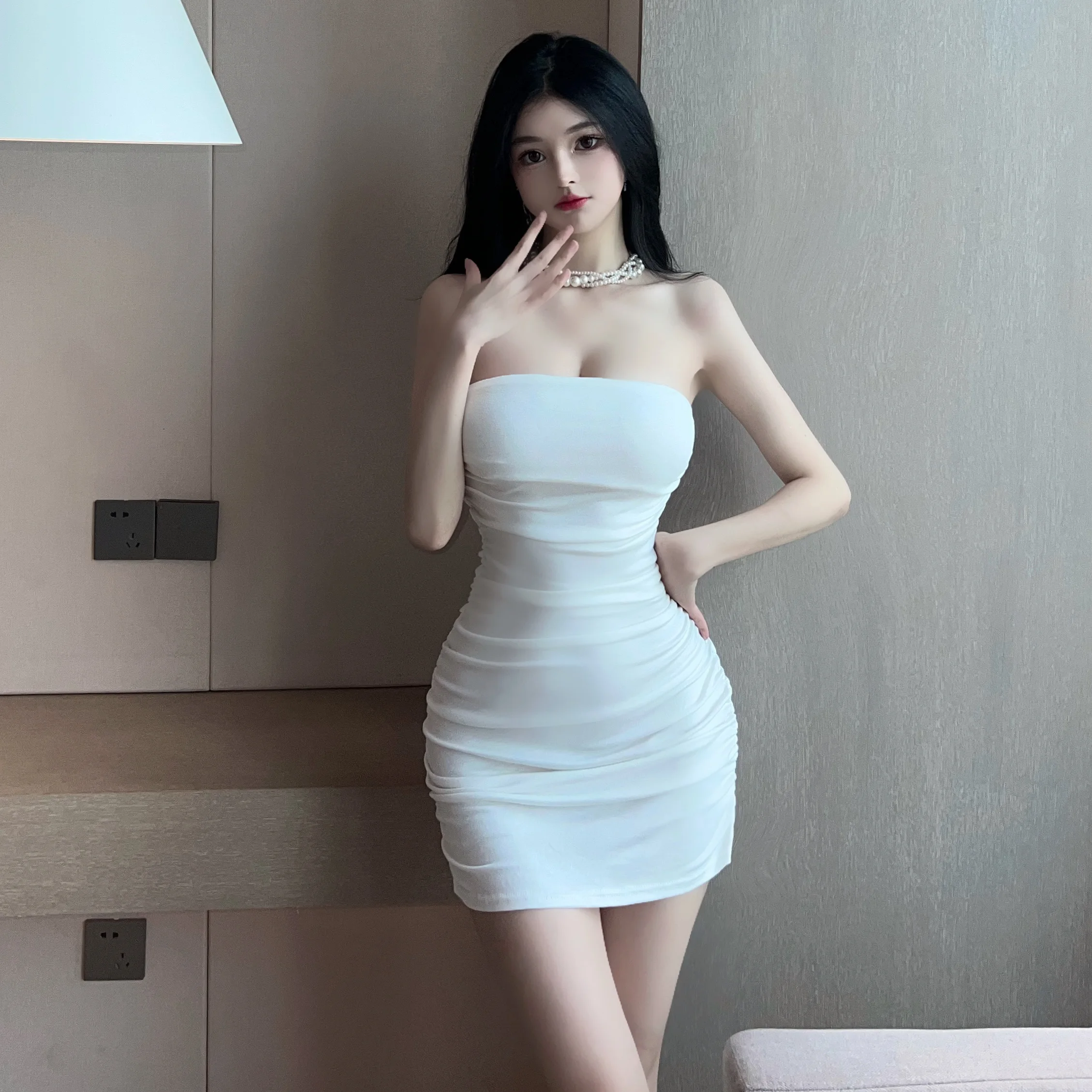 Черное облегающее платье в стиле Pure Desire с запахом на груди, завышенной талией и короткой юбкой, сексуальное, стройнящее, женское летнее модное платье
Черное облегающее платье в стиле Pure Desire с запахом на груди, завышенной талией и короткой юбкой, сексуальное, стройнящее, женское летнее модное платье