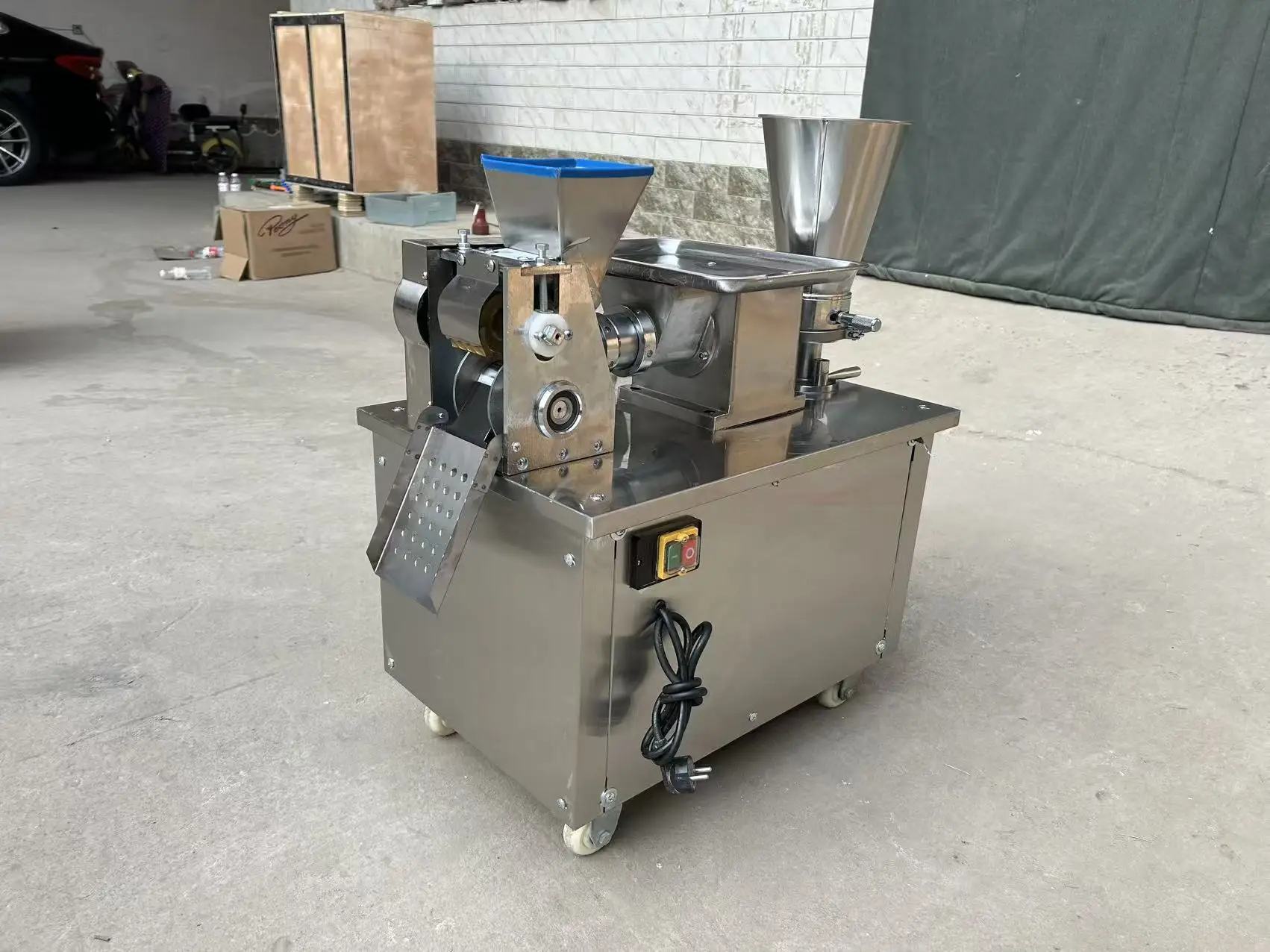 110V - 220V dumpling machine suitable for restaurants and schools' dumpling machines
110V - 220V dumpling machine suitable for restaurants and schools' dumpling machines