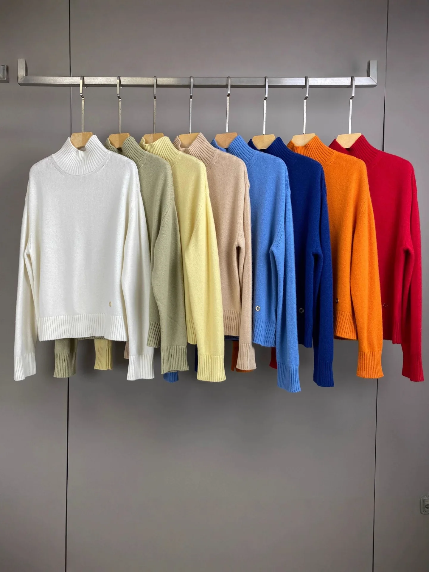 Women's Pure Cashmere Slim Sweater Half High Collar Long Sleeve 8-Color Casual Female Knitted Pullover
Women's Pure Cashmere Slim Sweater Half High Collar Long Sleeve 8-Color Casual Female Knitted Pullover