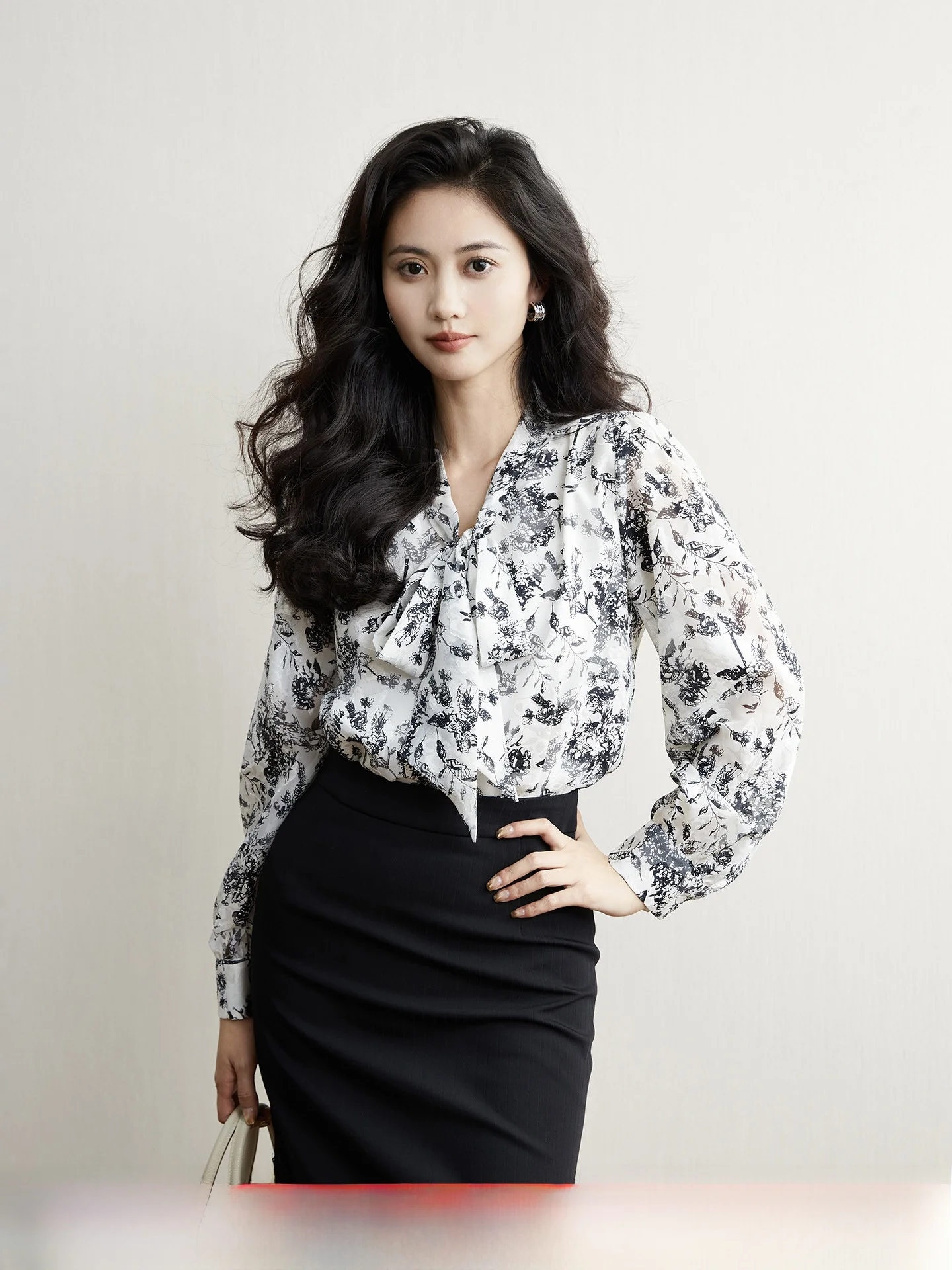 Elegant Long Sleeve Shirt for Women with Sash Commute Office Wear Spring Season Floral Print Polyester Fiber Skin-friendly Br...
Elegant Long Sleeve Shirt for Women with Sash Commute Office Wear Spring Season Floral Print Polyester Fiber Skin-friendly Br...