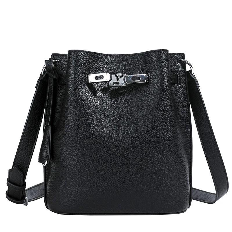 Fashionable and versatile high-end shoulder bag for women, niche design handbag, stylish commuter bag
Fashionable and versatile high-end shoulder bag for women, niche design handbag, stylish commuter bag