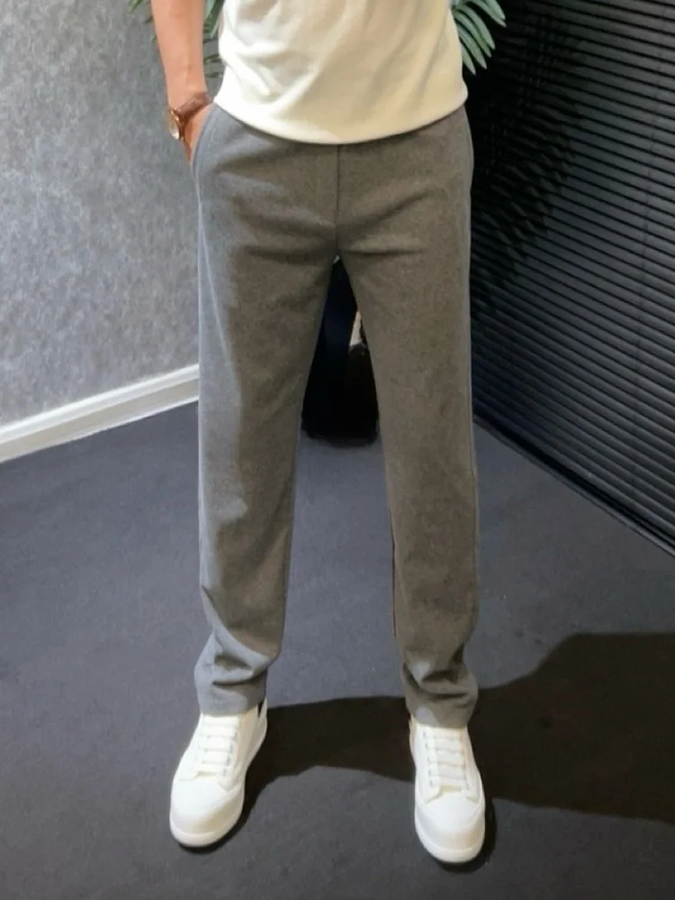 Мужские повседневные спортивные брюки свободного прямого кроя из шерстяной смеси, легкие, класса люкс, для повседневной носки и делового стиля, коллекция Осень 2025
Мужские повседневные спортивные брюки свободного прямого кроя из шерстяной смеси, легкие, класса люкс, для повседневной носки и делового стиля, коллекция Осень 2025