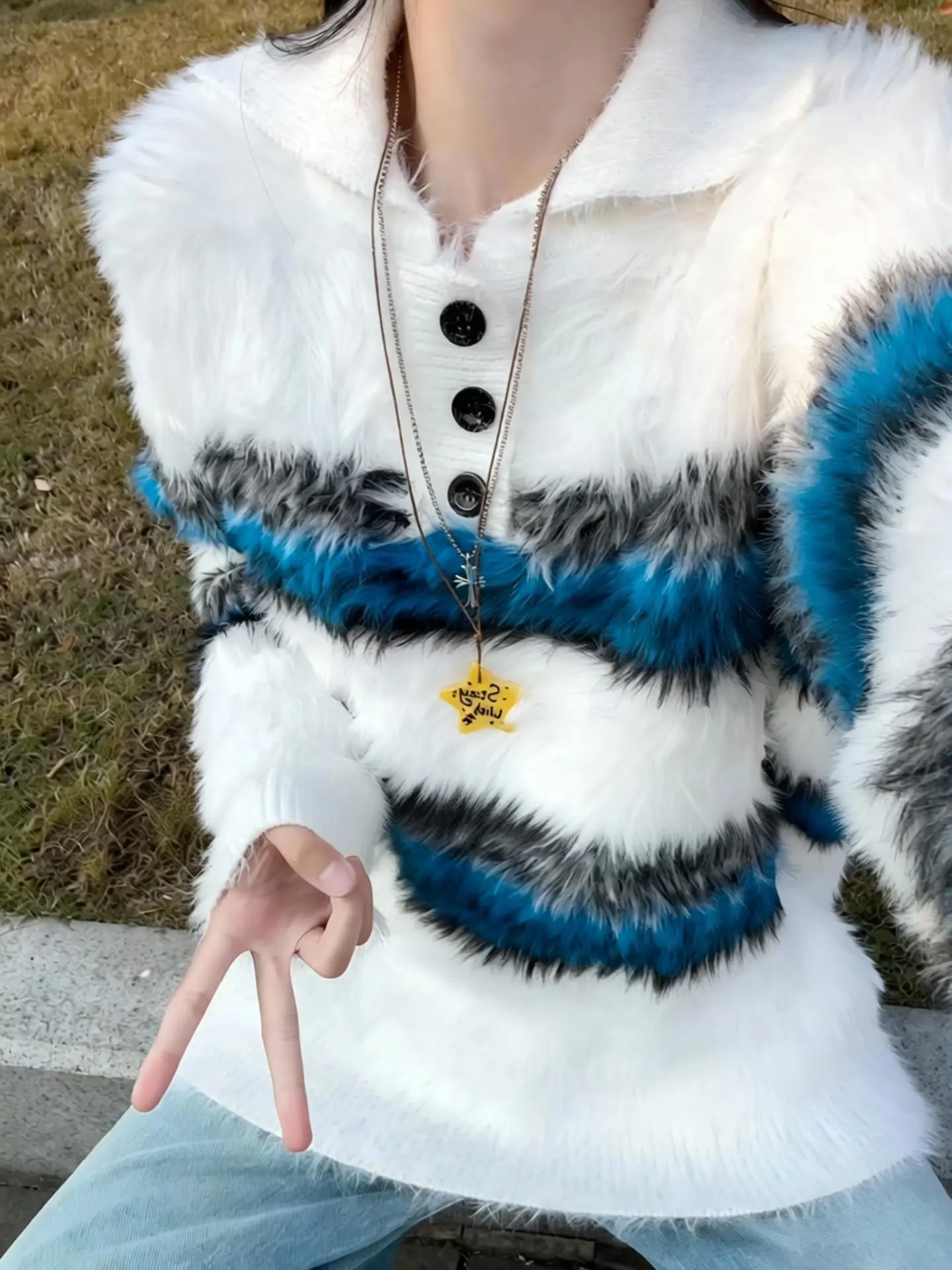 Американский свитер с воротником-стойкой для мужчин и женщин, осенне-зимний, сине-белые полосы, базовый слой для ношения под одеждой, высококачественный
Американский свитер с воротником-стойкой для мужчин и женщин, осенне-зимний, сине-белые полосы, базовый слой для ношения под одеждой, высококачественный