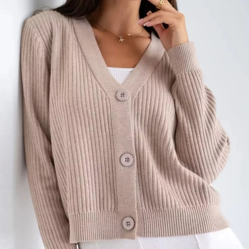 Commuter Style Solid Color Sweater 2025 Spring and Autumn Single-breasted Women's Knitted Cardigan 
Commuter Style Solid Color Sweater 2025 Spring and Autumn Single-breasted Women's Knitted Cardigan