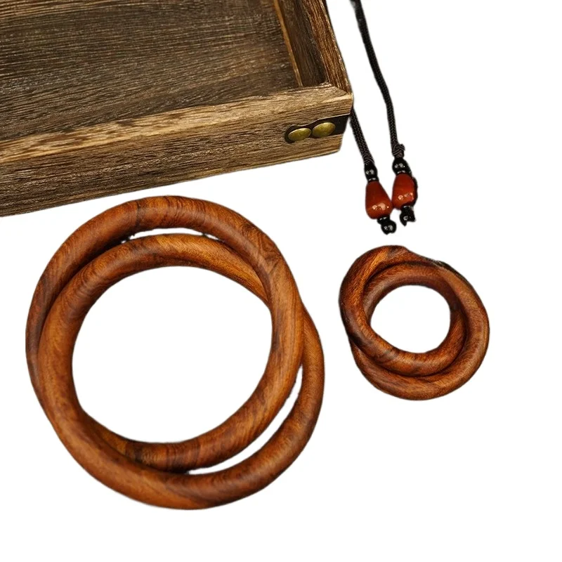 strikes jujube Qiankun circle, mahogany lightning strikes yin and yang ring Taoist pendant handle
strikes jujube Qiankun circle, mahogany lightning strikes yin and yang ring Taoist pendant handle