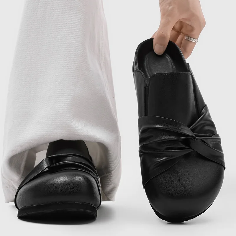 Summer Fashion Slippers Mens Brand Shoes Pure Black Designer Slip On Casual Shoes Cool Young Man Dress Shoes Plus Size 45 D1045
Summer Fashion Slippers Mens Brand Shoes Pure Black Designer Slip On Casual Shoes Cool Young Man Dress Shoes Plus Size 45 D1045