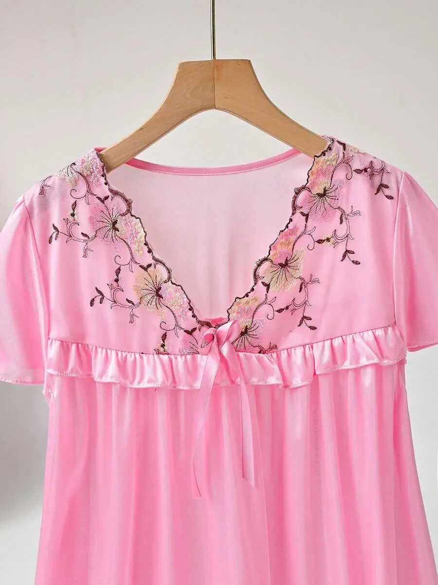 Womens Satin V-Neck Nightdress With Floral Embroidery Bow Short Sleeve
Womens Satin V-Neck Nightdress With Floral Embroidery Bow Short Sleeve