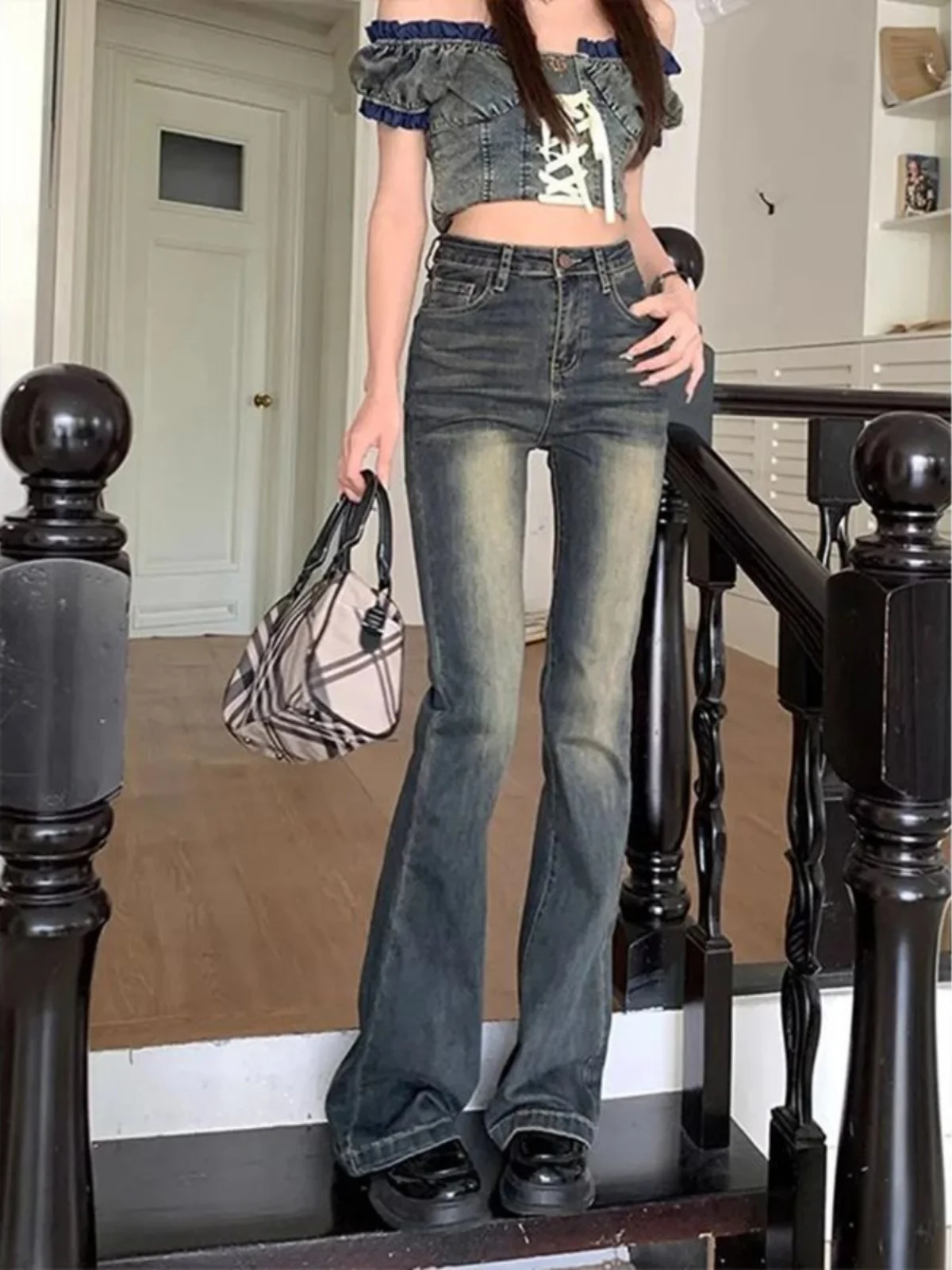 High Waist Bell Bottom Jeans Women's Slim Fit Elastic Vintage Long Pants Autumn New Style Versatile Cotton Stretch Denim
High Waist Bell Bottom Jeans Women's Slim Fit Elastic Vintage Long Pants Autumn New Style Versatile Cotton Stretch Denim