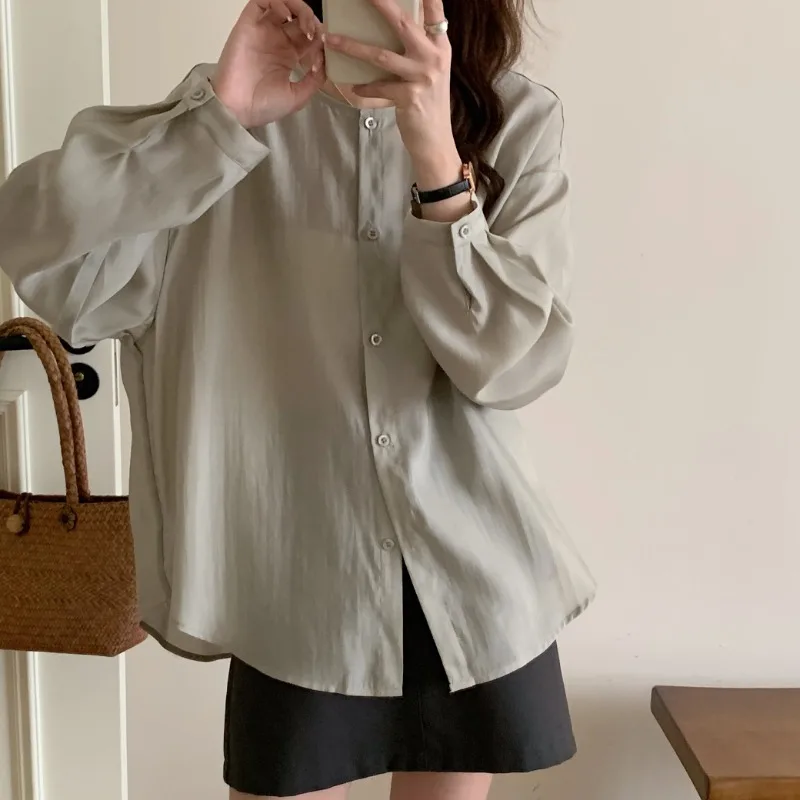 Thin Sunscreen Shirt Shirt Round Neck Solid Color Single Breasted Loose Shirt
Thin Sunscreen Shirt Shirt Round Neck Solid Color Single Breasted Loose Shirt