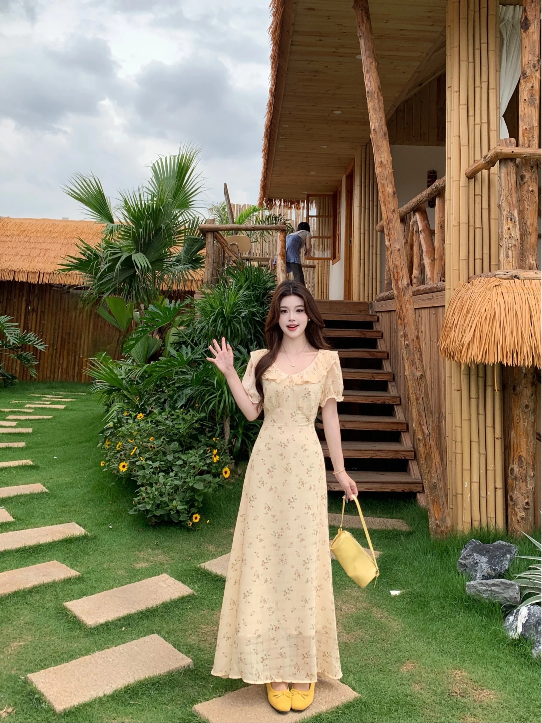 plus Size Floral Print Short Sleeve A-Line Dress Slimming Waist Design Korean Style Commute Casual Summer Long Dress
plus Size Floral Print Short Sleeve A-Line Dress Slimming Waist Design Korean Style Commute Casual Summer Long Dress