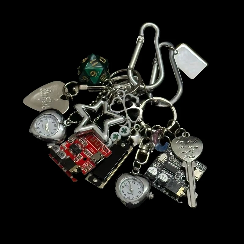 Vintage Handmade Keychains Personalized Pocket Watch Backpack Pendant Creative Mechanical Elements Keychain Couple
Vintage Handmade Keychains Personalized Pocket Watch Backpack Pendant Creative Mechanical Elements Keychain Couple