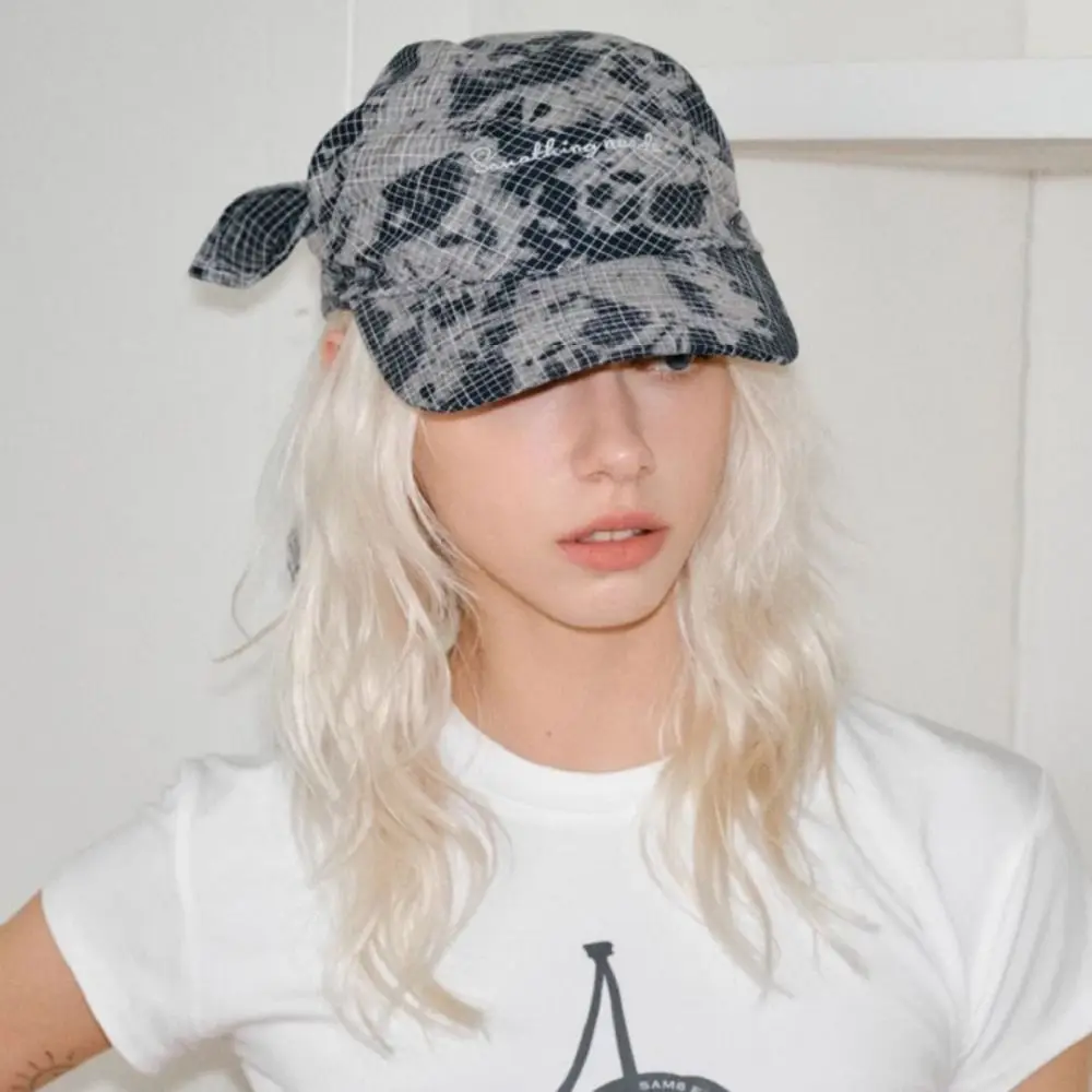 Retro Plaid Headscarf Baseball Cap Korean Style Nylon Sunscreen Beach Hats Jennie Same Style Baseball Hat Peaked Cap Outdoor
Retro Plaid Headscarf Baseball Cap Korean Style Nylon Sunscreen Beach Hats Jennie Same Style Baseball Hat Peaked Cap Outdoor