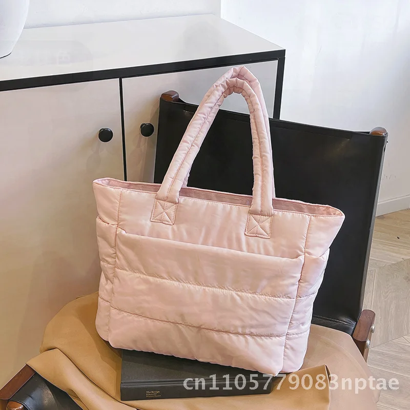 Women's Large Capacity Cotton Tote Bag Versatile Fashionable Computer Cosmetics Single Shoulder Satchel Street Style Nylon
Women's Large Capacity Cotton Tote Bag Versatile Fashionable Computer Cosmetics Single Shoulder Satchel Street Style Nylon