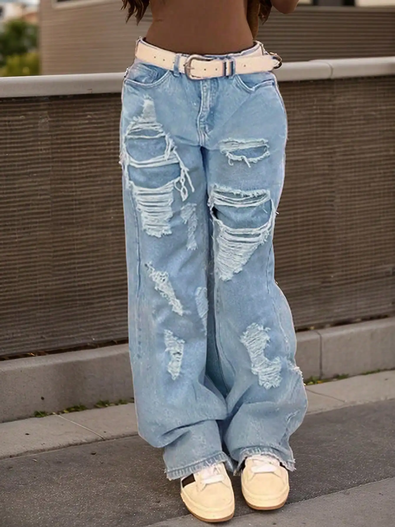 Ladies' Loose Double-Layer Perforated Straight Leg Jeans With Tassel Hem, Casual Denim Pants, Suitable For Daily Wear.
Ladies' Loose Double-Layer Perforated Straight Leg Jeans With Tassel Hem, Casual Denim Pants, Suitable For Daily Wear.