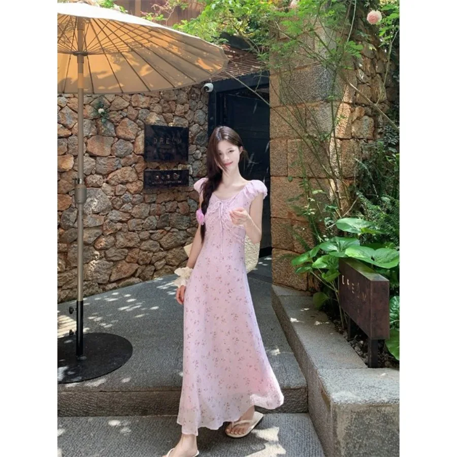 【New style】French beautiful V-neck floral dress, women's summer new style, vacation style, waist long dress, tea break dress
【New style】French beautiful V-neck floral dress, women's summer new style, vacation style, waist long dress, tea break dress