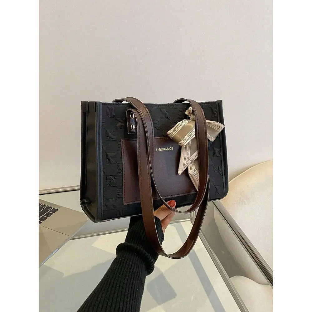 Fashion Versatile Shoulder Bag
Fashion Versatile Shoulder Bag
