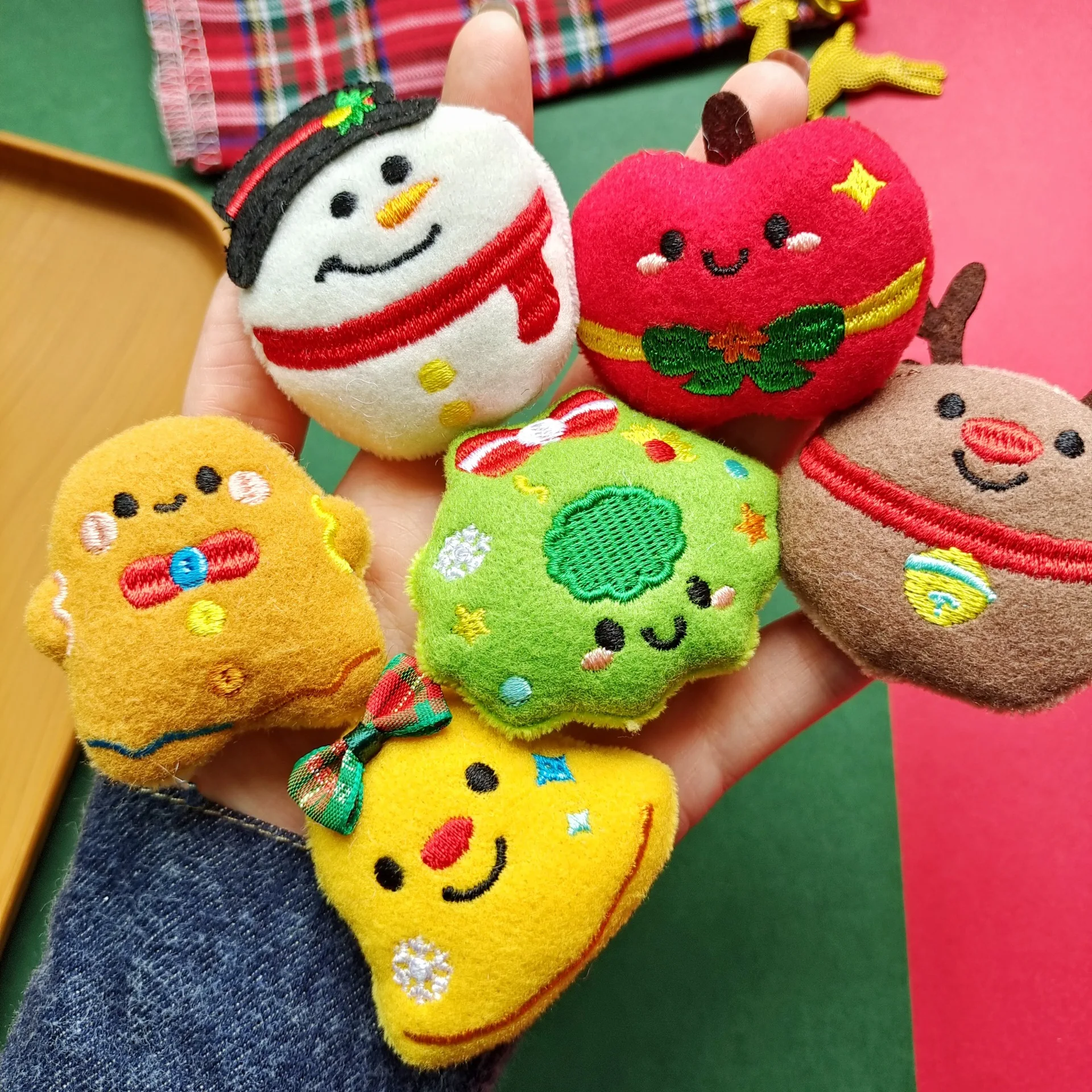 10PCS Christmas Plush Dolls Cute Snowman Santa Claus Plush Toys Mini Stuffed Doll Xmas Decorative DIY Accessories Christmas Gift
10PCS Christmas Plush Dolls Cute Snowman Santa Claus Plush Toys Mini Stuffed Doll Xmas Decorative DIY Accessories Christmas Gift